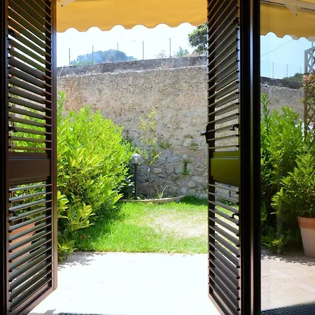 Apartment Michelizia With Private Garden