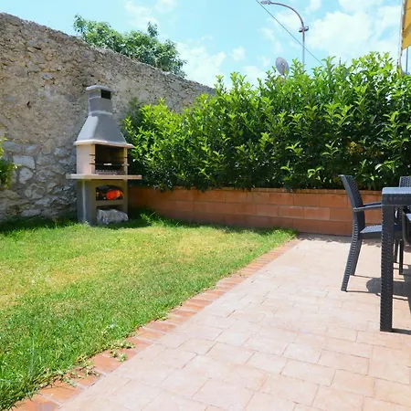 Apartment Michelizia With Private Garden Tropea