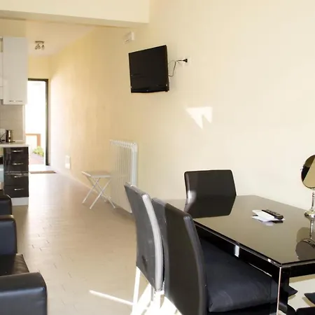 Apartment Michelizia With Private Garden Tropea