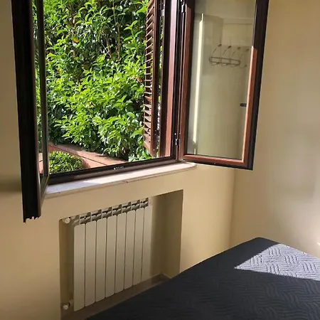 Apartment Michelizia With Private Garden