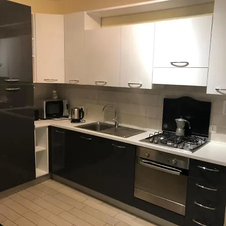 Michelizia With Private Garden Apartment Tropea